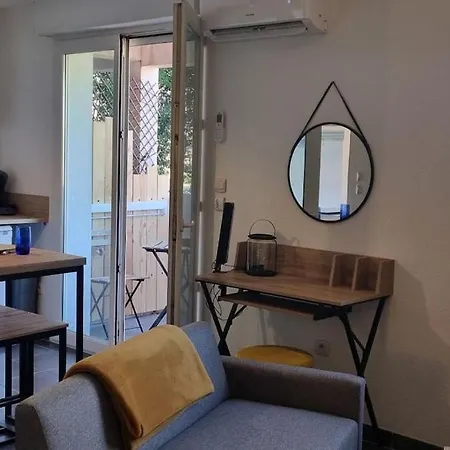 Studio Cosy & Elegant Apartment *